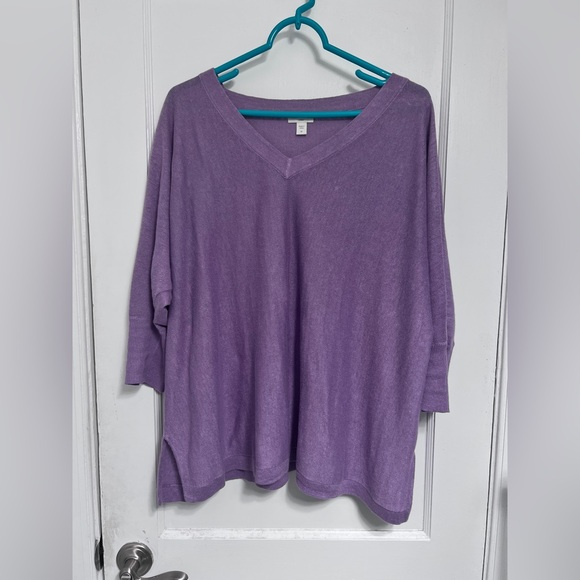 Garnet Hill Linen Oversized V-
Neck Sweater - Picture 3 of 4